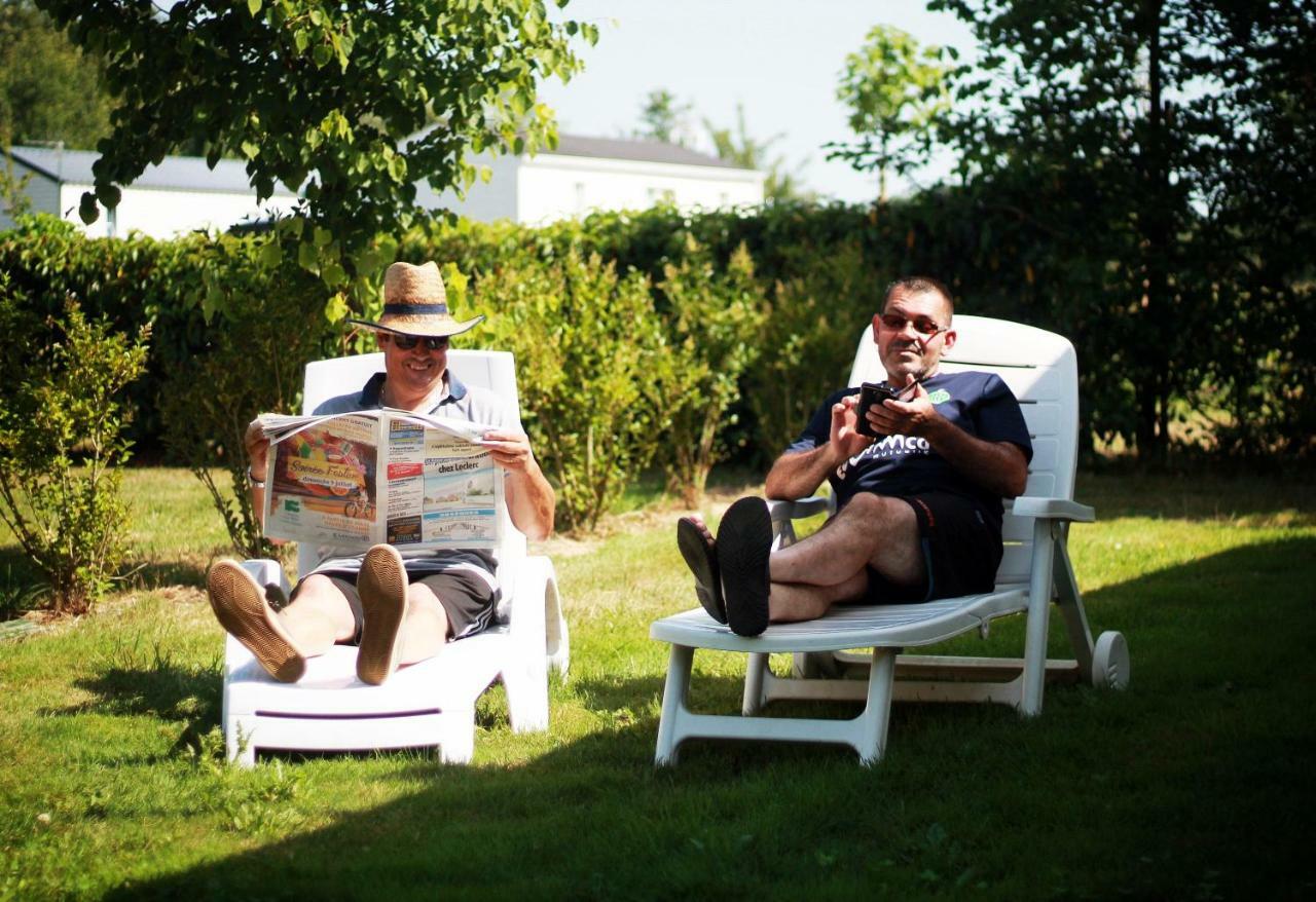Camping Au Pre De L'Etang Sainte-Foy  Bagian luar foto